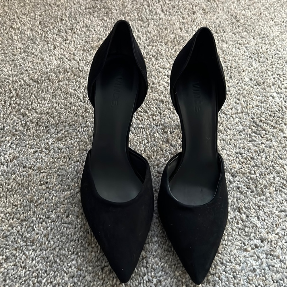 Vince Black Suede Pumps!!!
